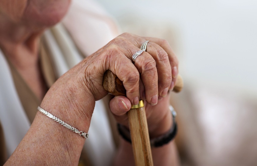 98-årige Inger må ikke få en trappelift: Har ikke forladt sit hjem i 6 måneder