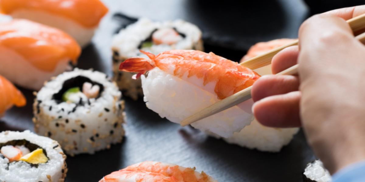 Slimet overraskelse: Kvinde fandt ‘gave’ i sin sushi