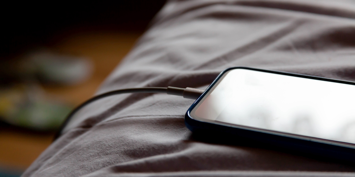 Eksperter advarer: Brug aldrig din telefon, mens den lader