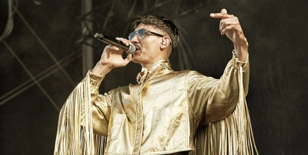 Tobias Rahim overrasker med helt ny titel