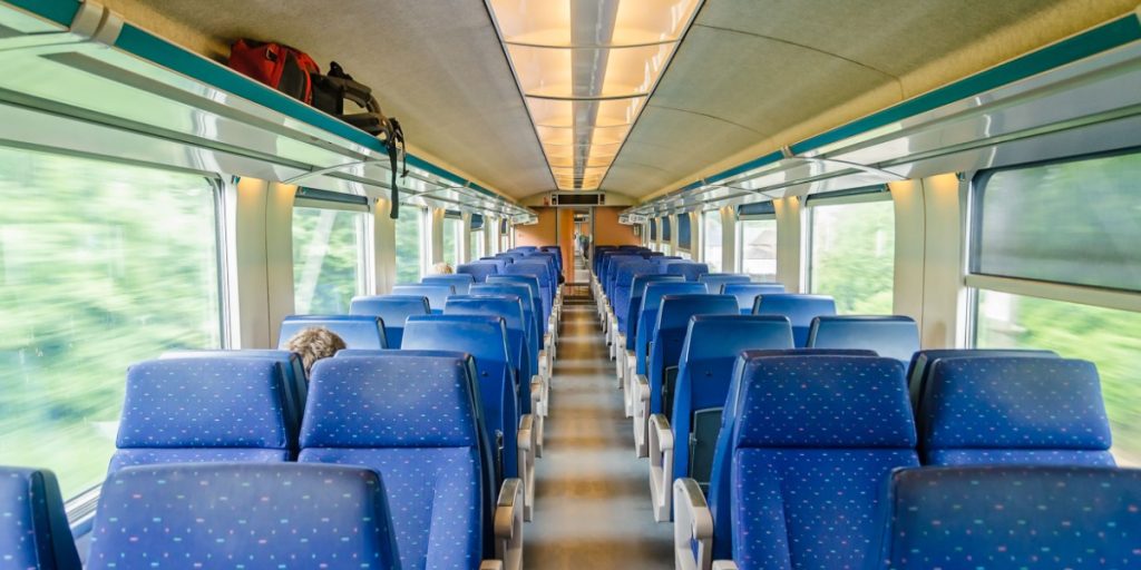 Dette skal du vide før du rejser med tog eller bus: Kan blive dyrt