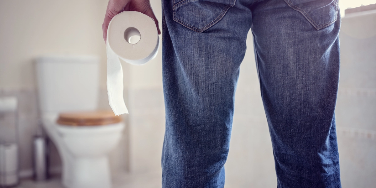 Læge forklarer: Årsagen til mænds lange toiletbesøg vil efterlade dig flad af grin