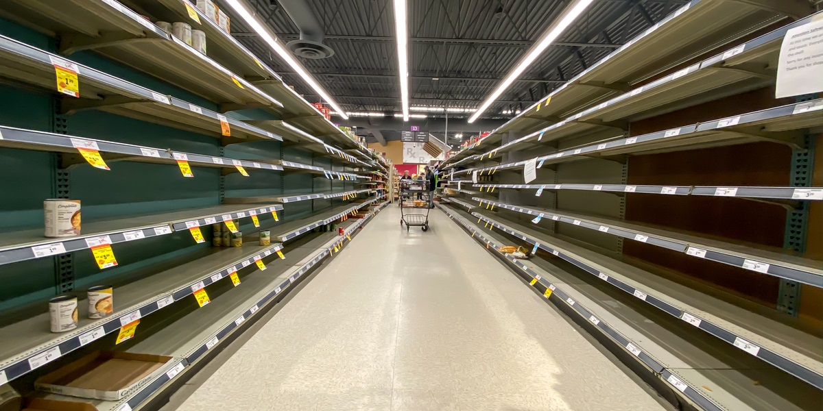Flere supermarkeder tørlagt for flaskevand
