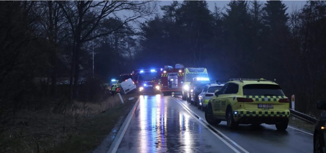 Voldsom ulykke: Trafikken holder helt stille
