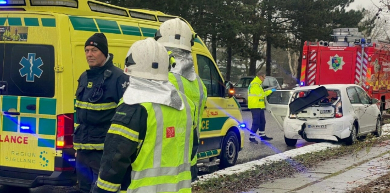 Tøvejret giver spejlglatte veje: Stribevis af uheld plager landet
