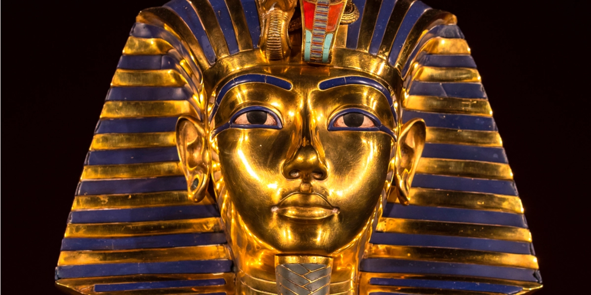 Eksperter mener at have løst gåden om Tutankhamons daggert: Materialet “kom fra det ydre rum”