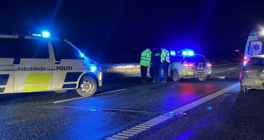 43-årig mand død i tragisk motorvejsulykke