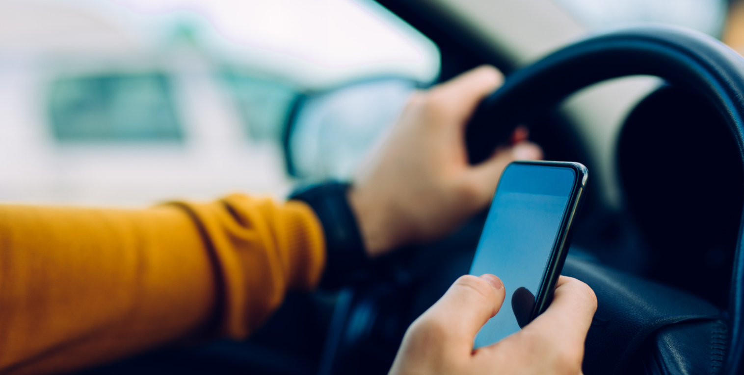 Vanvittigt: Fra 1. februar koster det 6.600 kroner at tale i håndholdt mobil under kørslen