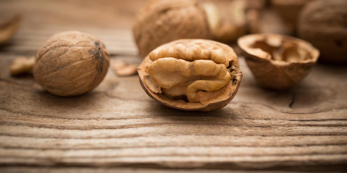 6 overraskende virkninger det har på din krop, når du spiser valnødder