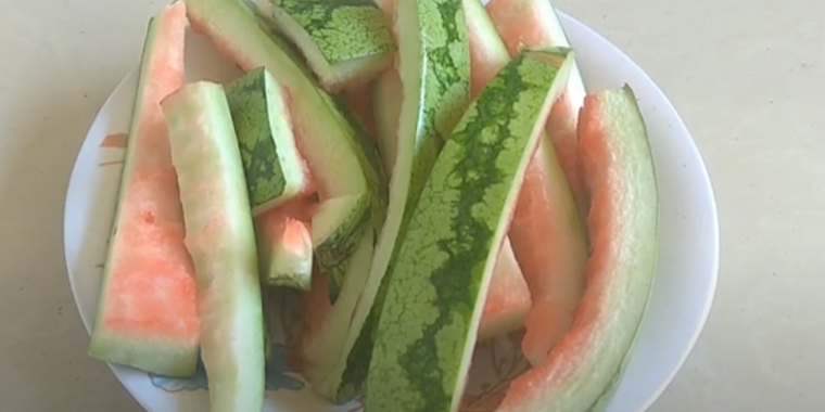Stop! Derfor må du ikke smide skrællen fra din vandmelon ud