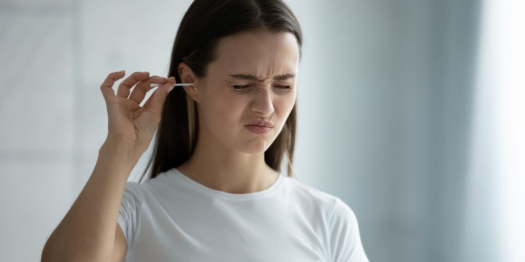 Derfor skal du ikke bruge vatpinde til at rense dine ører