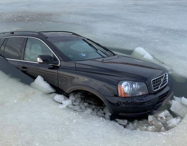 Volvo bragede gennem isen