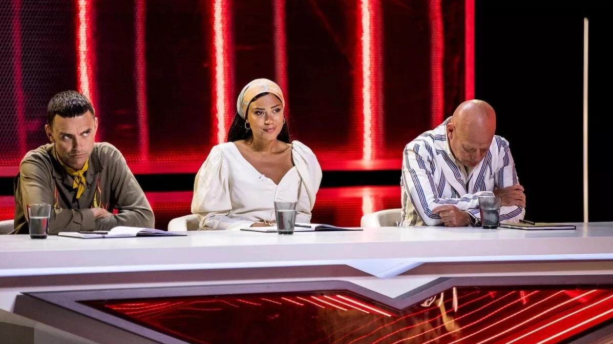 Dansk X Factor-deltager smider alt tøjet