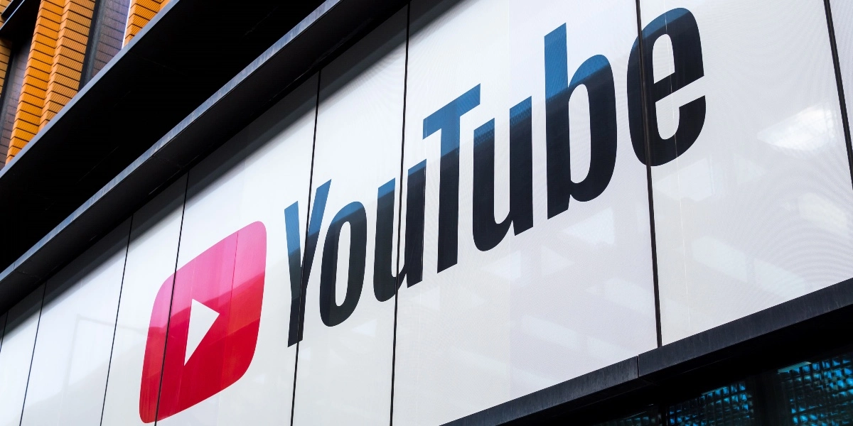 YouTube-stjerne involveret i voldsom bilulykke: Seks har mistet livet